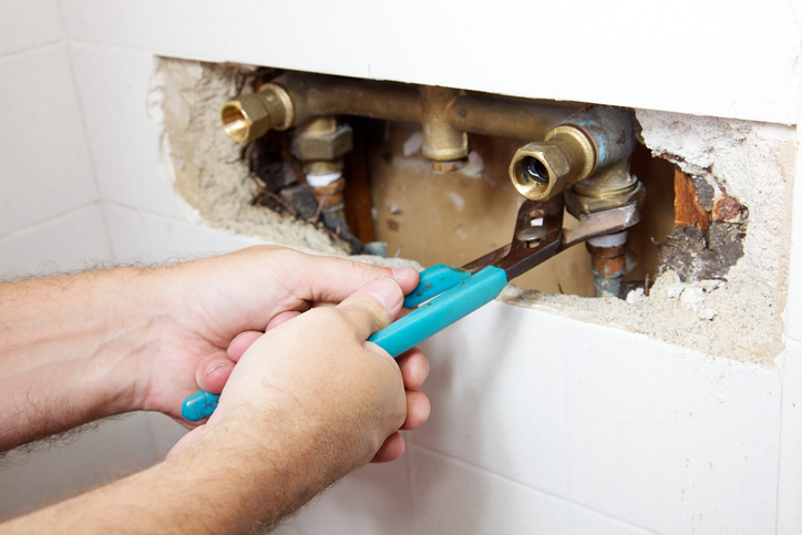 Shower Repair | Leto Plumbing & Heating, Inc.