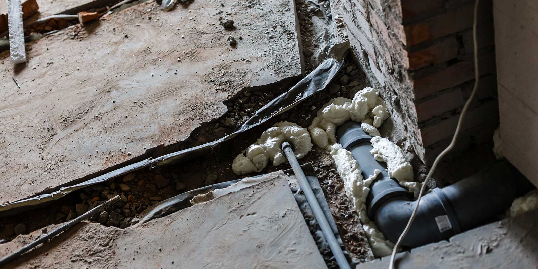 Installing pipes for water supply | Leto Plumbing & Heating, Inc.